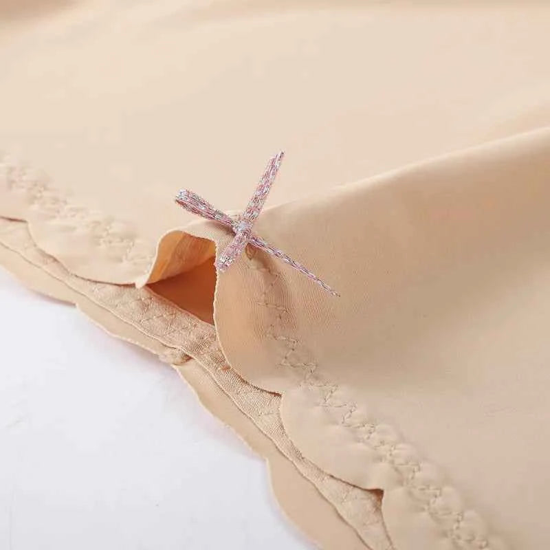 Sexy Lace Edge Safety Short Pants Soft Seamless Under Skirt Shorts. - Urban Heaven Co