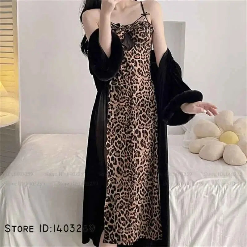 Sexy Velvet Hollow Lace Twinset Robe Set Female Long Nightgown Lingerie Elegant Kimono Bathrobe Gown Loose Sleepwear