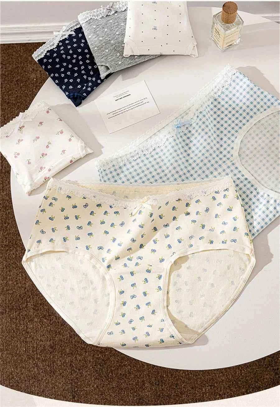 3 Pcs Set Autumn Lace Panties Set for Women - Floral Intimate Underwear - Trendy Patchwork Lace Briefs - Soft Lingerie for Females - Urban Heaven Co