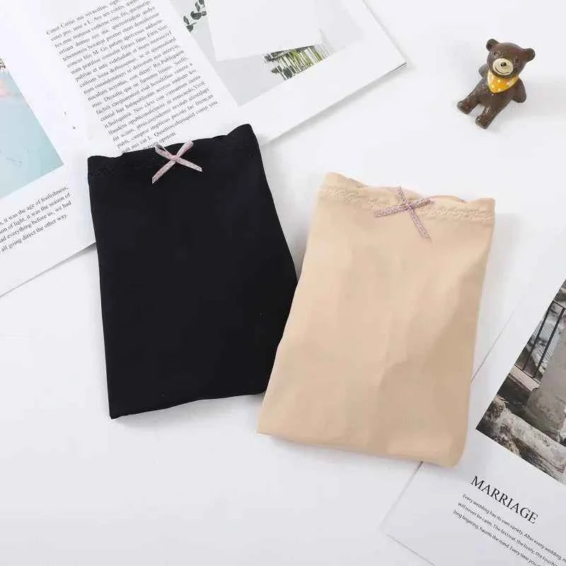 Sexy Lace Edge Safety Short Pants Soft Seamless Under Skirt Shorts. - Urban Heaven Co