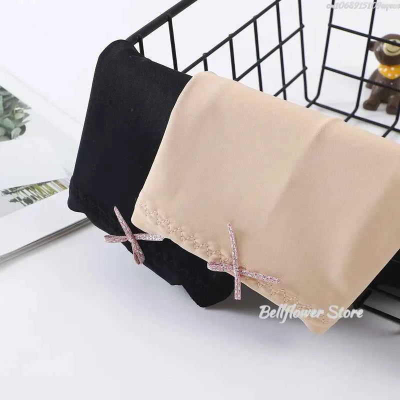 Sexy Lace Edge Safety Short Pants Soft Seamless Under Skirt Shorts. - Urban Heaven Co